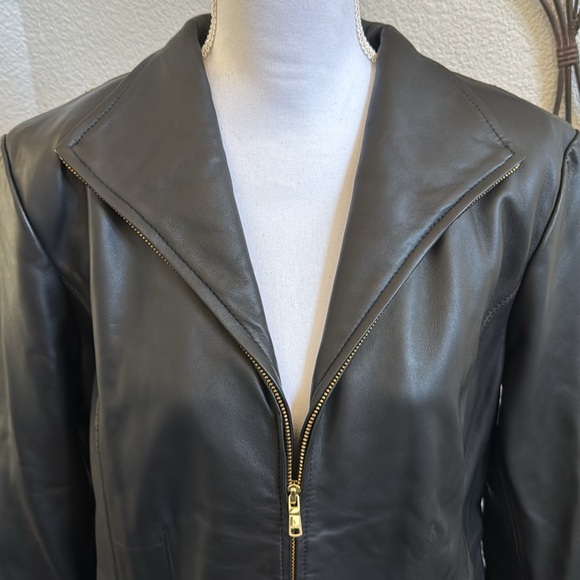 Cole Haan Women’s Wing Collar Leather Jacket - Picture 4 of 16